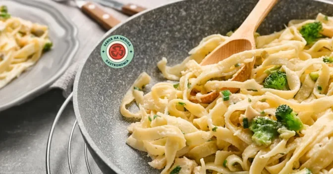 Receitas: Descubra a Delícia do Fettuccine Alfredo com Presunto