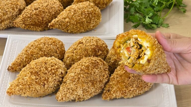 Como Fazer Coxinha com Massa de Calabresa Crocante e Recheio Cremoso