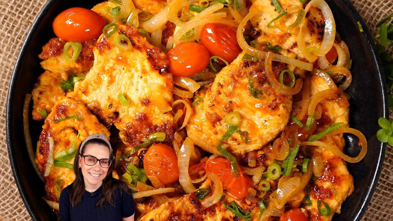 Gastronomia: Filé de Frango Suculento na Frigideira com Tomatinhos e Cebola 