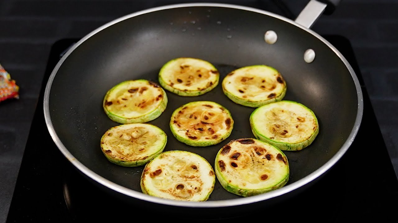 Como Fazer Salada de Abobrinha com Ovos Cremosa e Rápida 