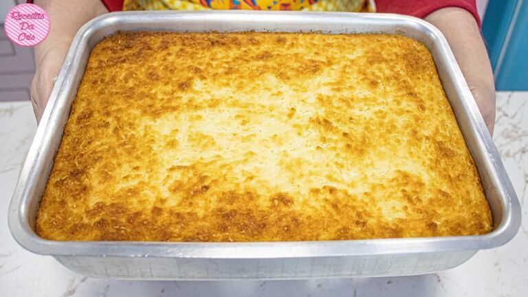 Como Fazer Bolo de Mandioca Cremoso com Coco: Receita Fácil, Macia e Irresistível
