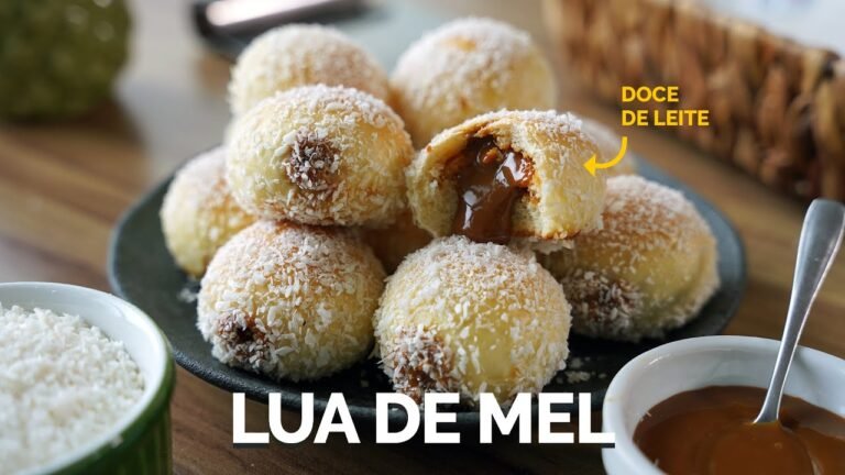 Lua de Mel: Pãozinho Recheado com Doce de Leite e Coco Ralado Perfeito