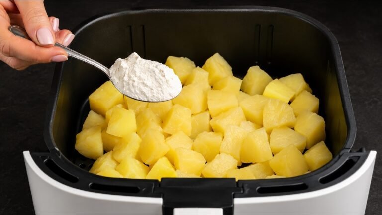 Batatas Crocantes na Air Fryer com Alho-Poró, Iogurte e Parmesão