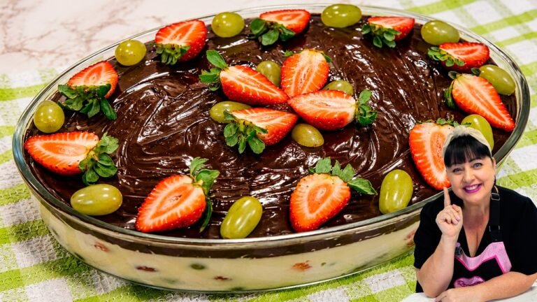 Bombom de Morango com Uva na Travessa Cremoso: Receita Fácil, Irresistível e Tamanho Família