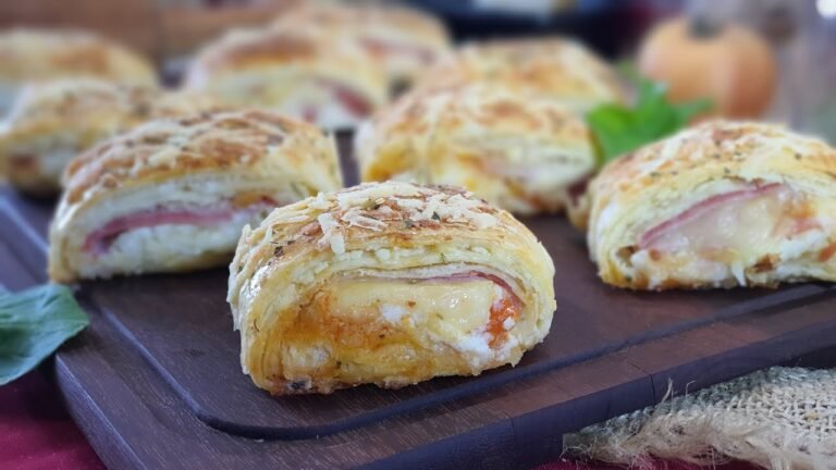 Enroladinho de Queijo e Presunto com Massa que Desmancha na Boca