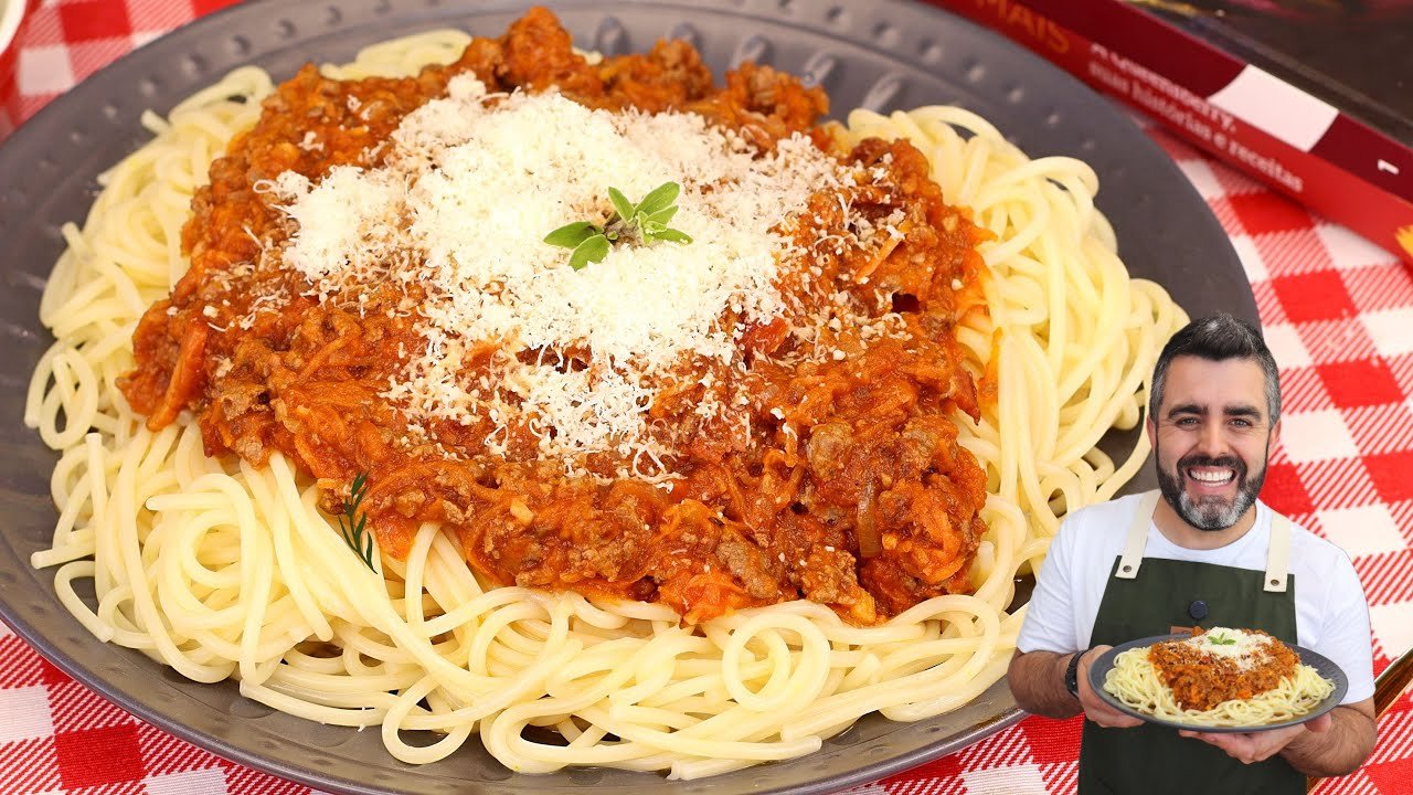 Como Fazer Macarrão à Bolonhesa com Carne Moída Fácil e Rápido 