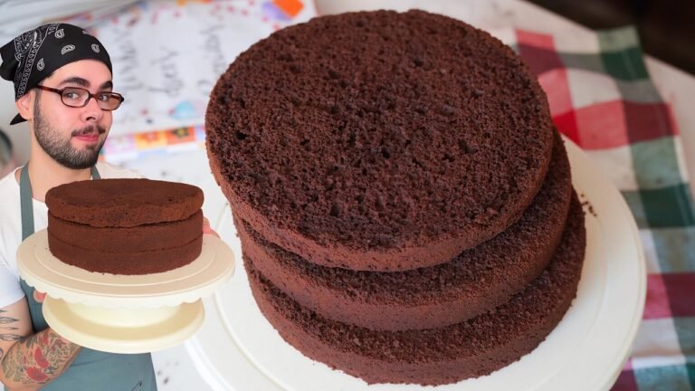 Como Fazer Massa Amanteigada de Chocolate Perfeita para Bolo de Aniversário