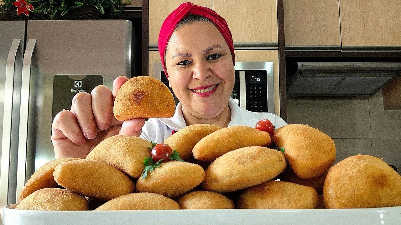 Como Fazer Mini Risoles de Carne com Massa Perfeita para Fritar 