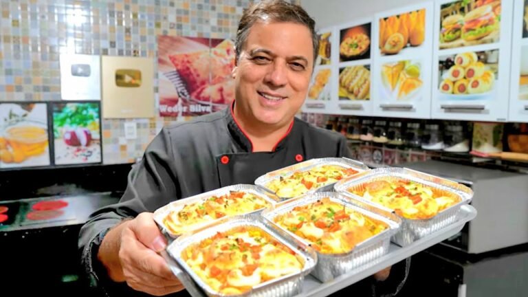 Como Fazer Torta de Frango Delivery Fácil Sem Liquidificador e Sem Sovar