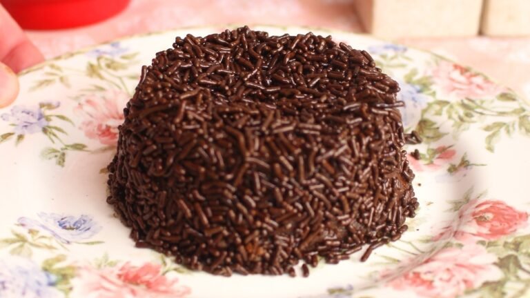 Mini Brigadeirão de Caneca que Cabe na Dieta: Receita Fácil e Rápida