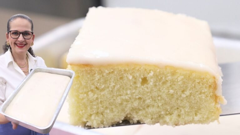 Bolo Fofinho da Vovó com Cobertura de Limão: Receita de Família Super Macia