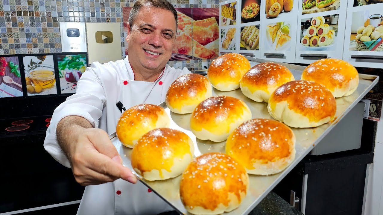 Como Fazer Bomba de Frango Salgada Recheada com Requeijão e Massa Caseira 